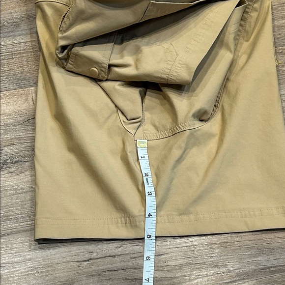 Eddie Bauer Khaki Shorts - Picture 6 of 8